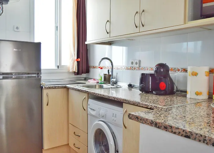 Sunny In Center With Balcony Close To Apartman Nerja