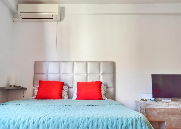 Апартаменты Sunny In Center With Balcony Close To